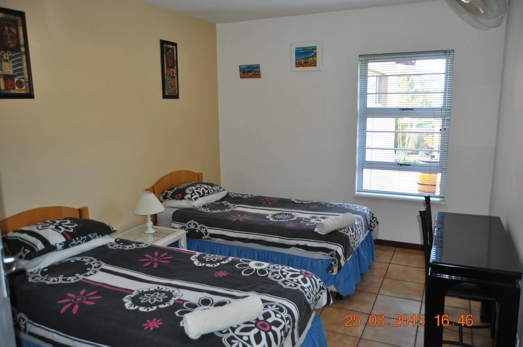 Amakaya Backpackers Travellers Accommodation Plettenberg Bay Exterior photo