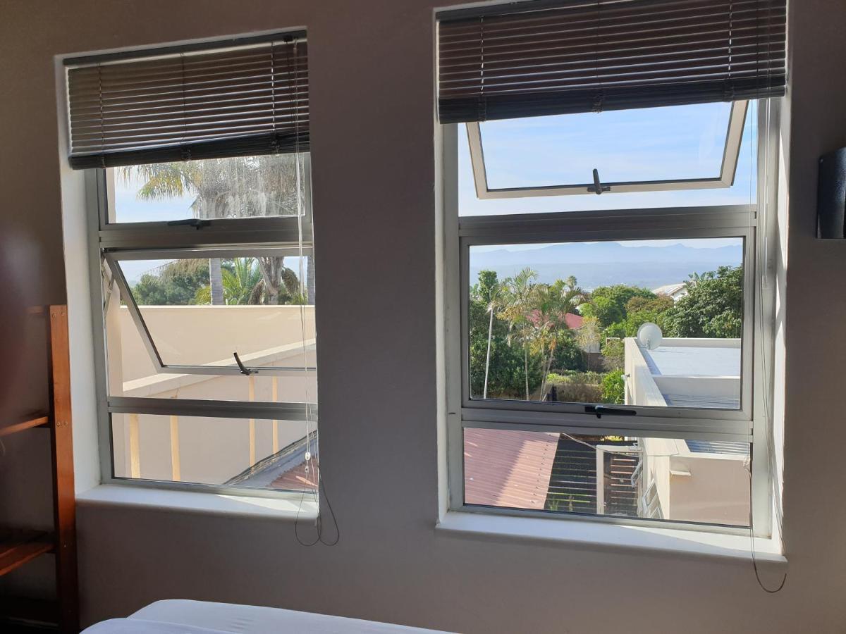 Amakaya Backpackers Travellers Accommodation Plettenberg Bay Exterior photo